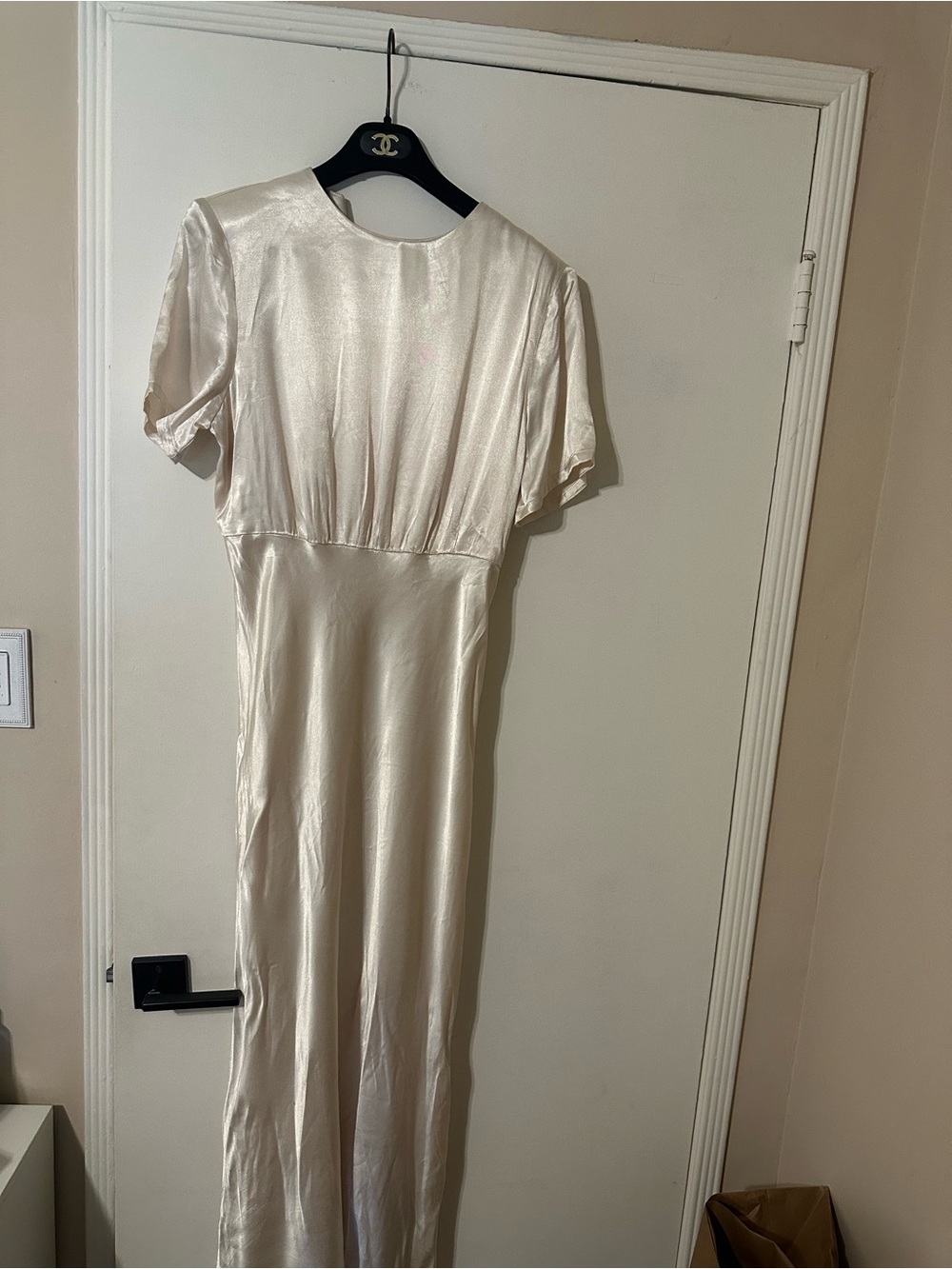 Dissh anabelle pearl satin maxi dress Size US 8 - Picture 4 of 8